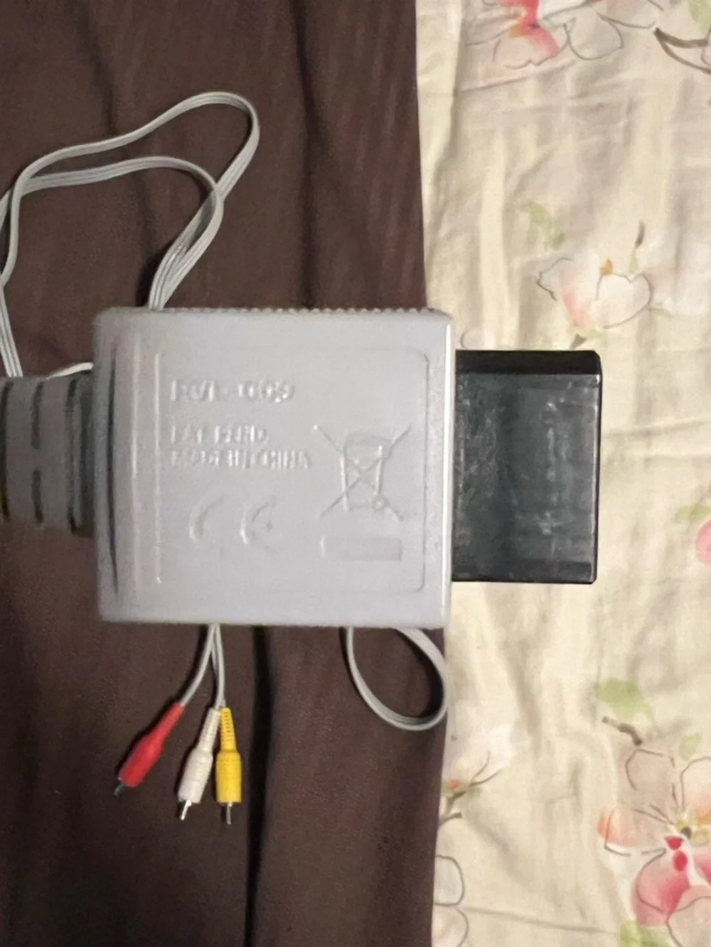 Genuine Nintendo Wii Audio Video Composite Cable RVL-009 USA Working Fine.